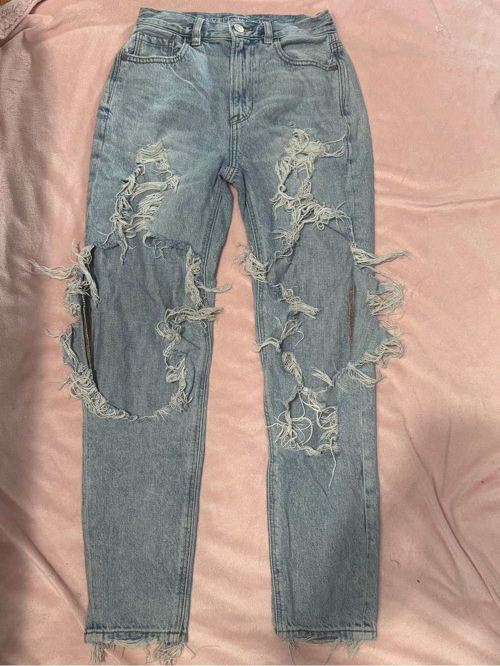 American Eagle Outfitters Light Blue Distressed Skinny Jeans